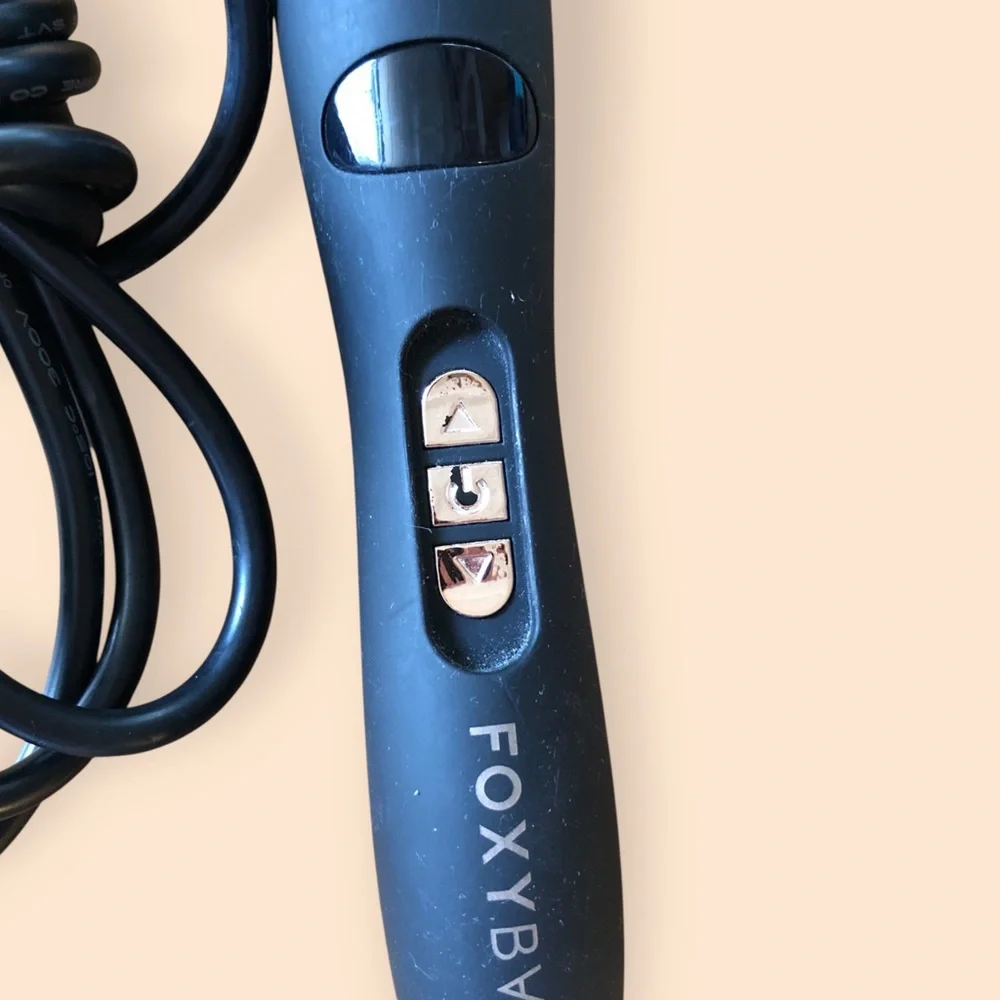 FoxyBae Wanderlux 32mm Curling Wand Black & Gold Model KS-203-32”